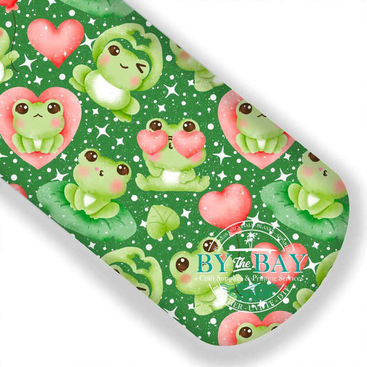 Frog hearts green