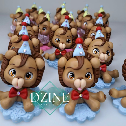 Lion cake topper blue hat (6.5cm)